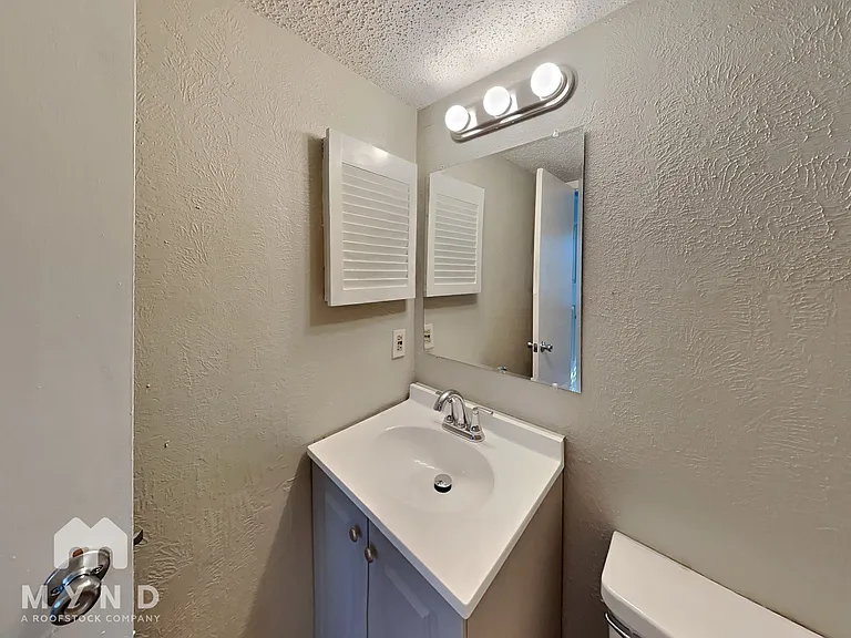 9823 Walnut St #L306 — Photo 7