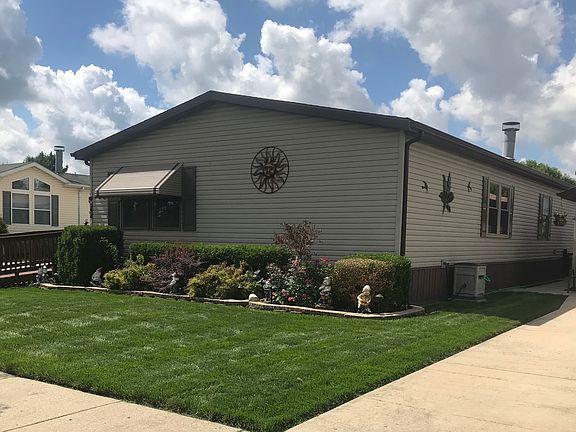 2nd image of 79 Begonia Dr