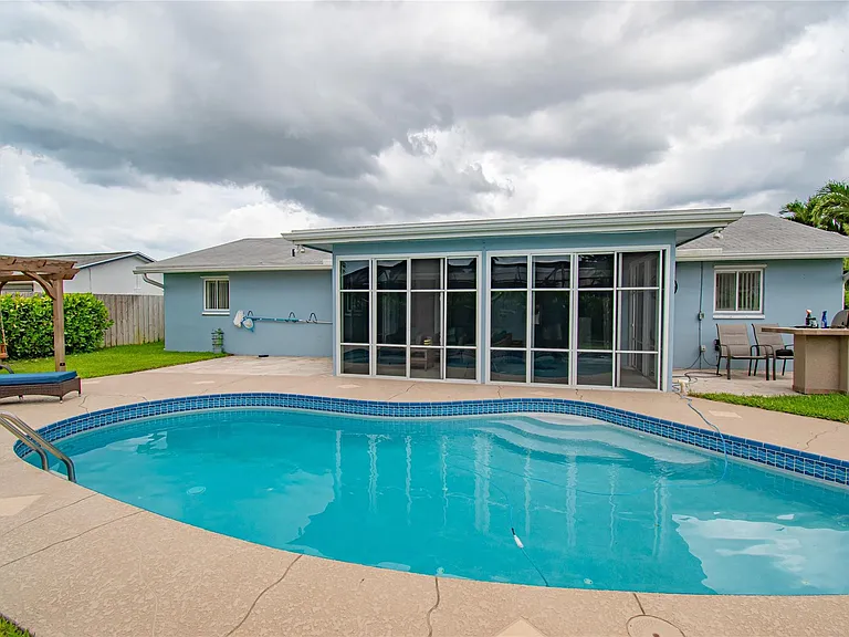 6557 Country Wood Way — Photo 23