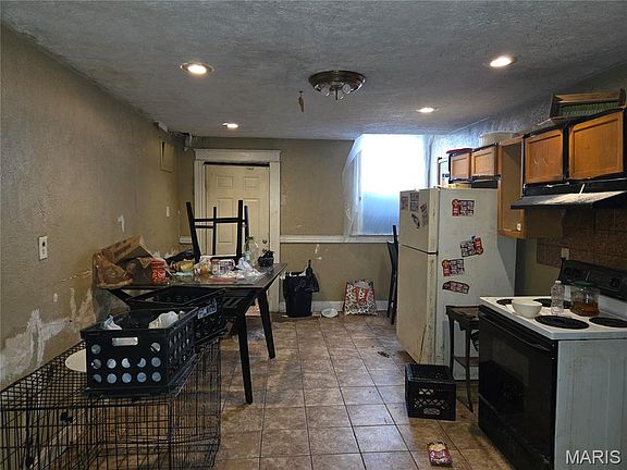 4th image of 4254 E Saint Louis Ave