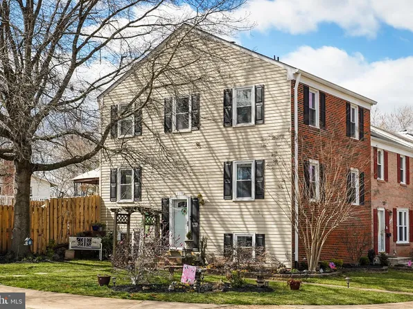 9501 Covington Pl, Manassas, VA 20109