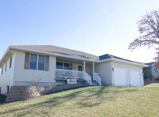 201 Snyder Dr, Saint George, KS 66535