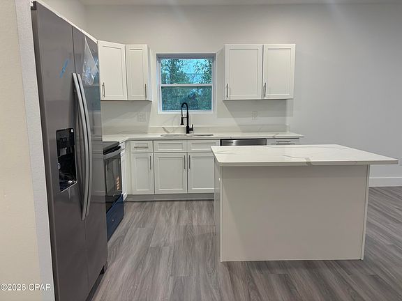 4th image of 930 Taylor Dr