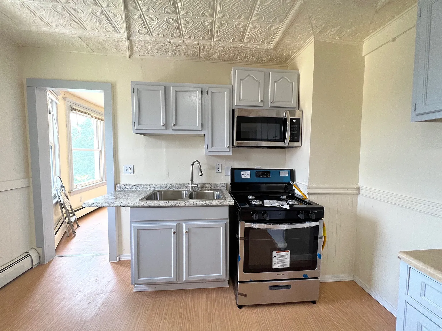 12 Aetna Street - 2 — Photo 2
