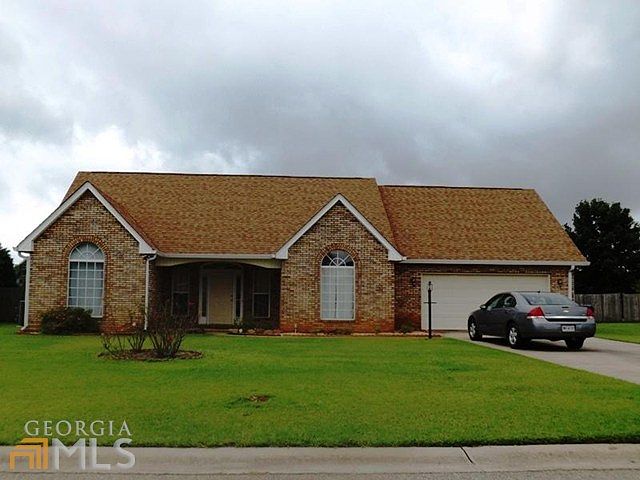 1st image of 223 Autumn Woods Dr