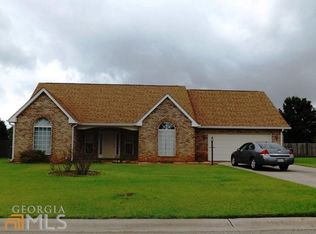 223 Autumn Woods Dr, Warner Robins, GA 31088