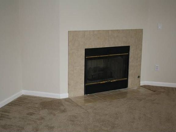 <b>Living Room</b>