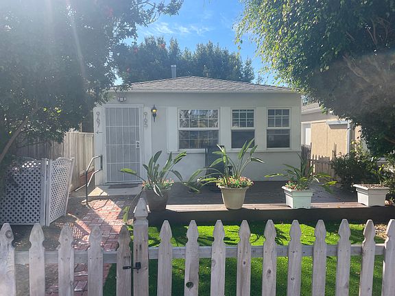 2nd image of 965 Sapphire St #965