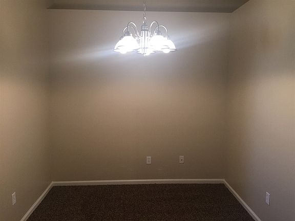 5th image of 2533 Royal Pointe Dr