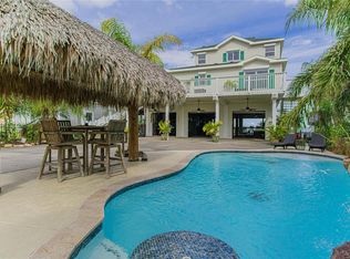 1606 Windsong Way, Tiki Island, TX 77554