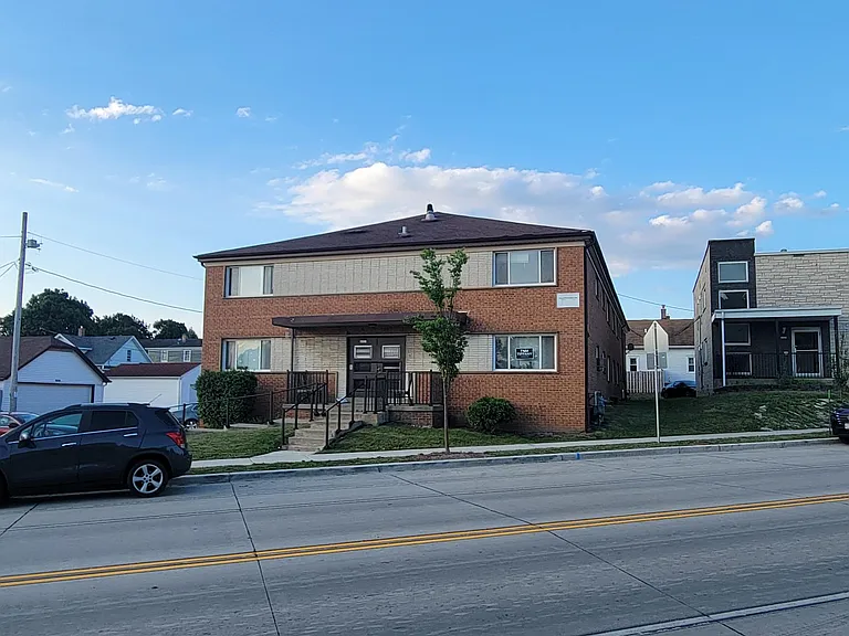 6521 W Beloit Rd — Photo 8