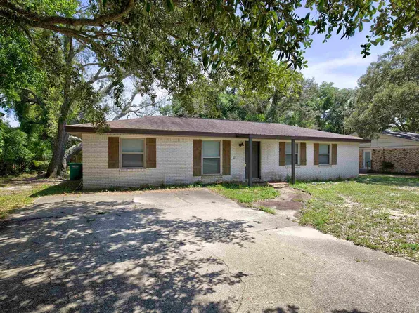 323 Fairpoint Dr, Gulf Breeze, FL 32561