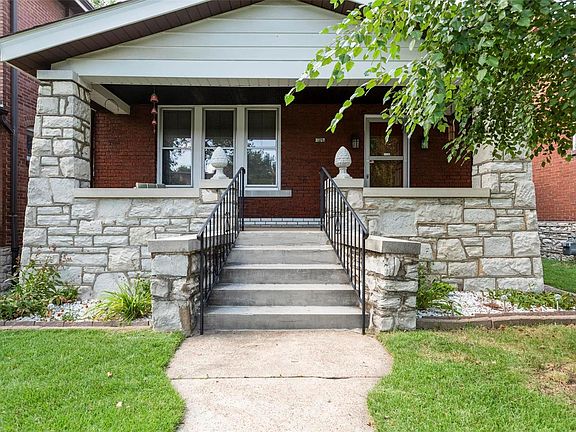 2nd image of 6017 S Grand Blvd