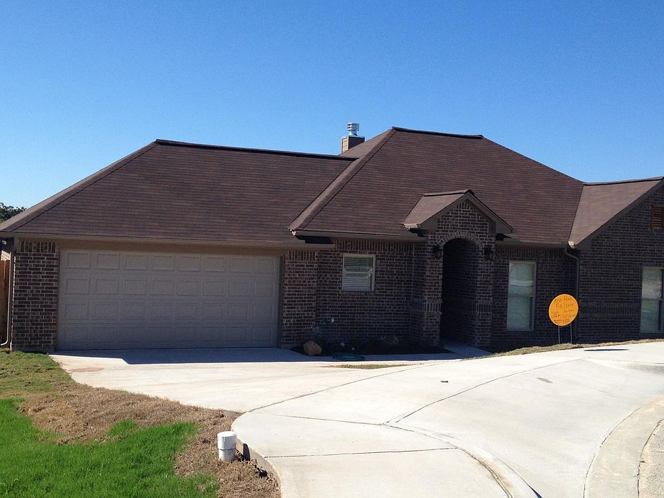 1st image of 217 Emilie Ct