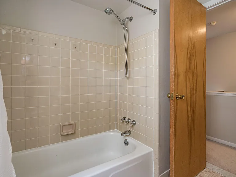 707 Rutgers Rd — Photo 32