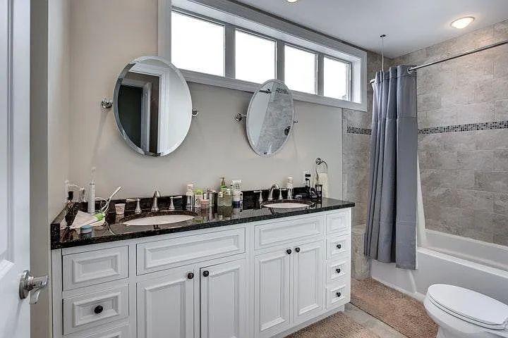 244 Adams St #2 — Photo 16