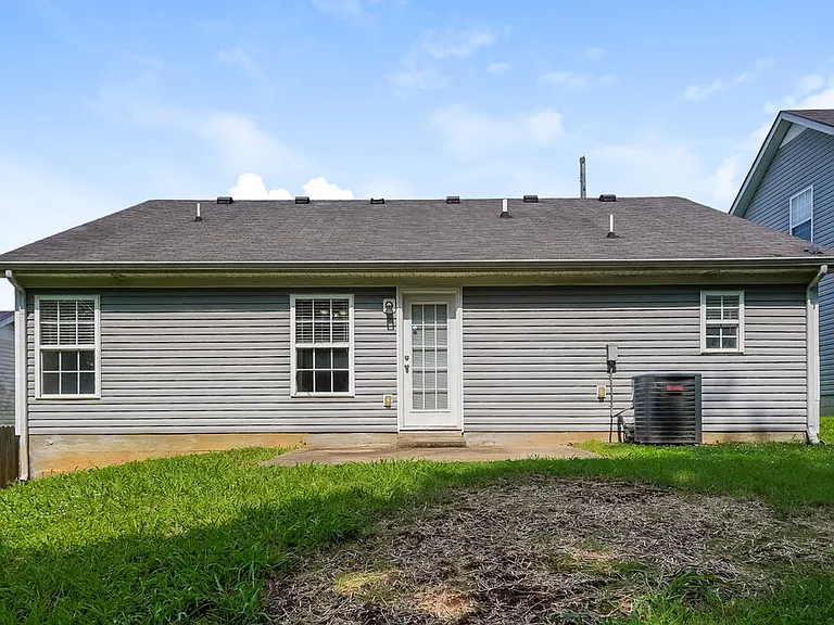 913 Birchmill Point S — Photo 16