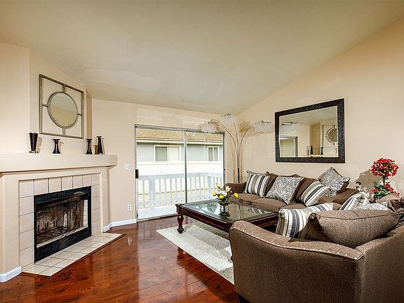 3rd image of 2319 Barley Dr