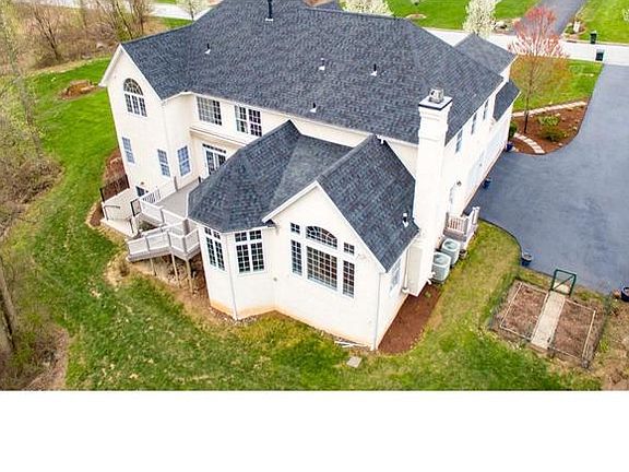 4th image of 1108 Darczuk Dr