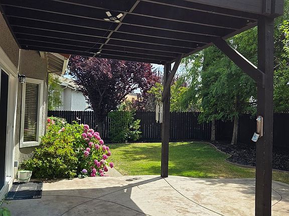 5th image of 3225 Bear Creek Dr