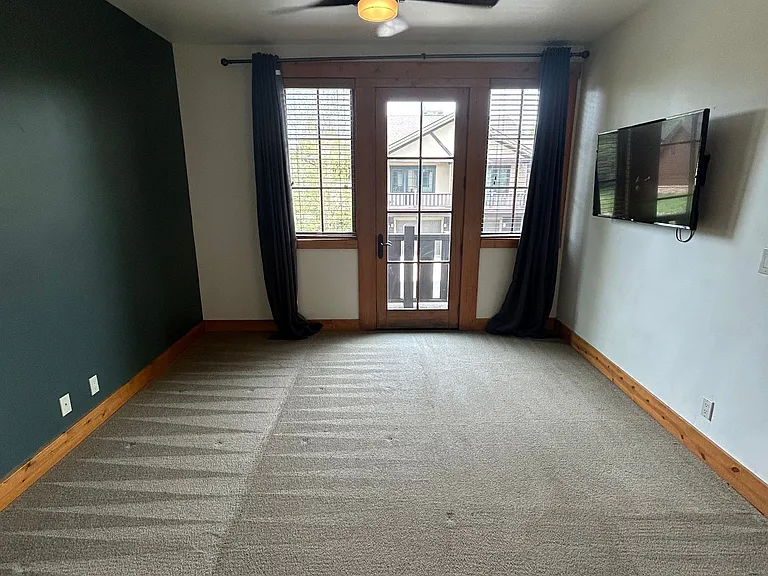 1524 Roosevelt Ave — Photo 16