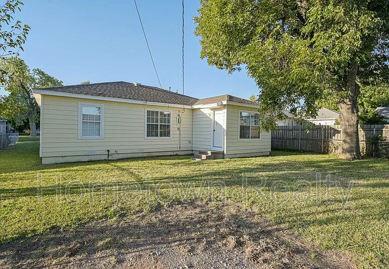 1407 NW Logan Ave — Photo 20