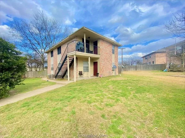 403 Park Rd #A, College Station, TX 77840