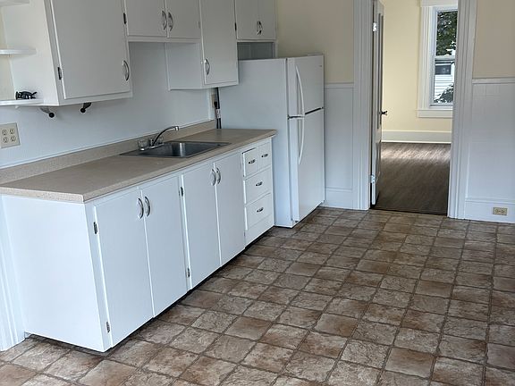 5th image of 458 Notre Dame Ave #2F