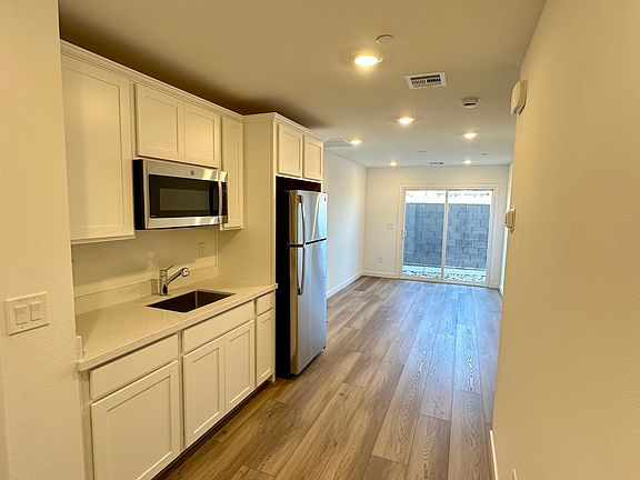 3rd image of 9255 Sky Pointe Dr #B