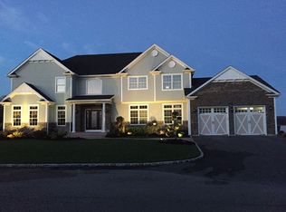 20 Jackwill Rd, East Patchogue, NY 11772