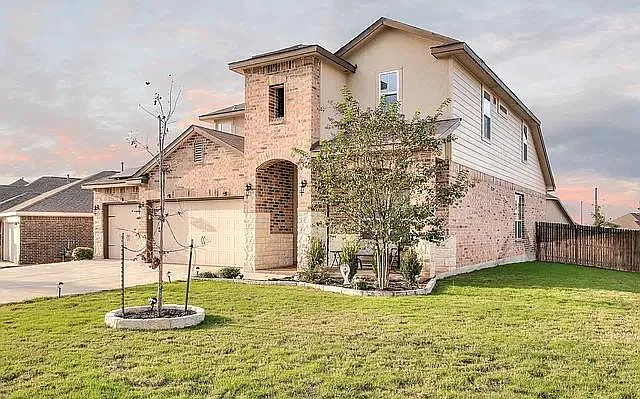 6087 Akin Cir
