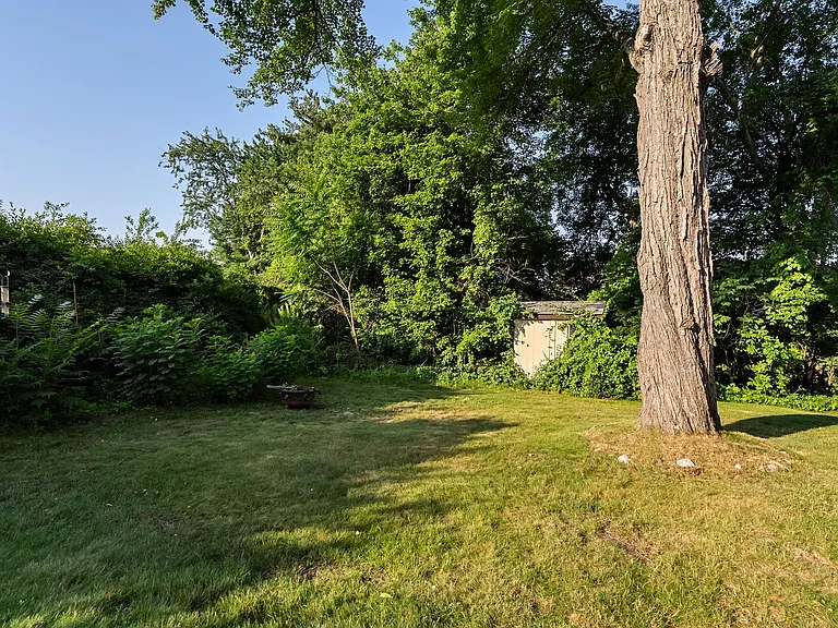 17 Scott Ave — Photo 32