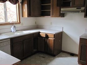3rd image of 211 Chadwick Dr