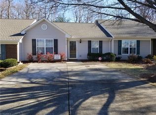 3104 Woodpoint St, Jamestown, NC 27282