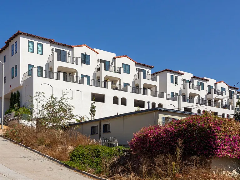 Mission West Lofts — Photo 17