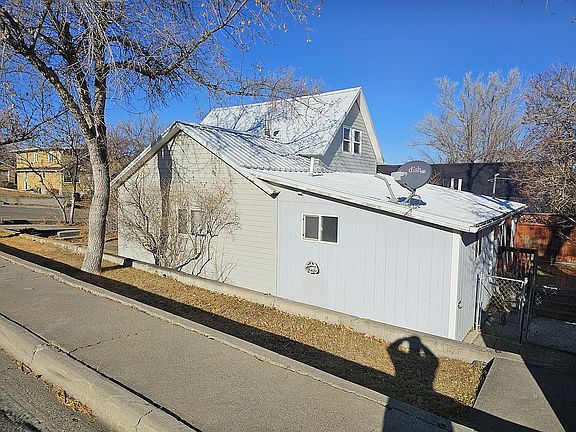 2nd image of 338 7th Ave S