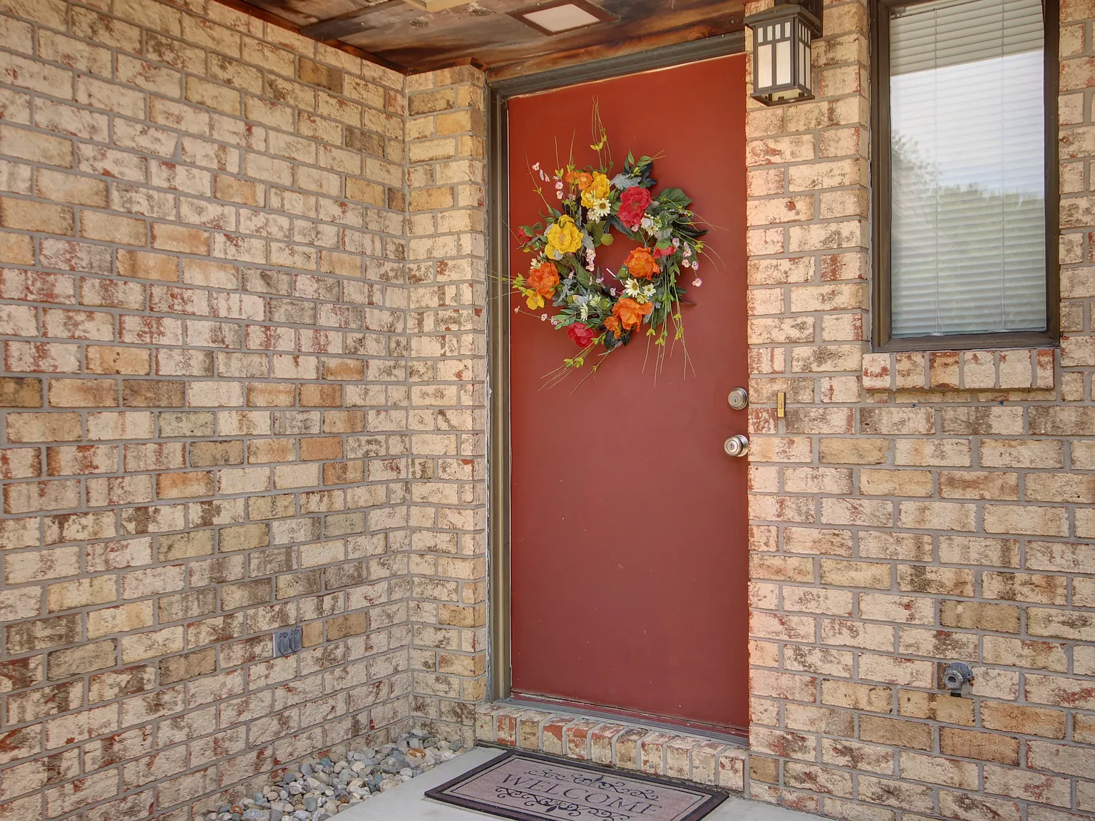 3 bed, 1.5 bath, 1580 sqft, $1,800 — Photo 3