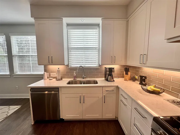6515 Davis Ln #2 — Photo 8