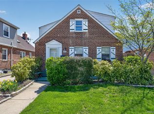 160 Albermarle Avenue, Valley Stream, NY 11580