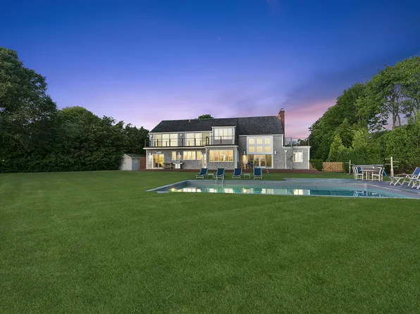 148 Jobs Ln, Bridgehampton, NY 11932