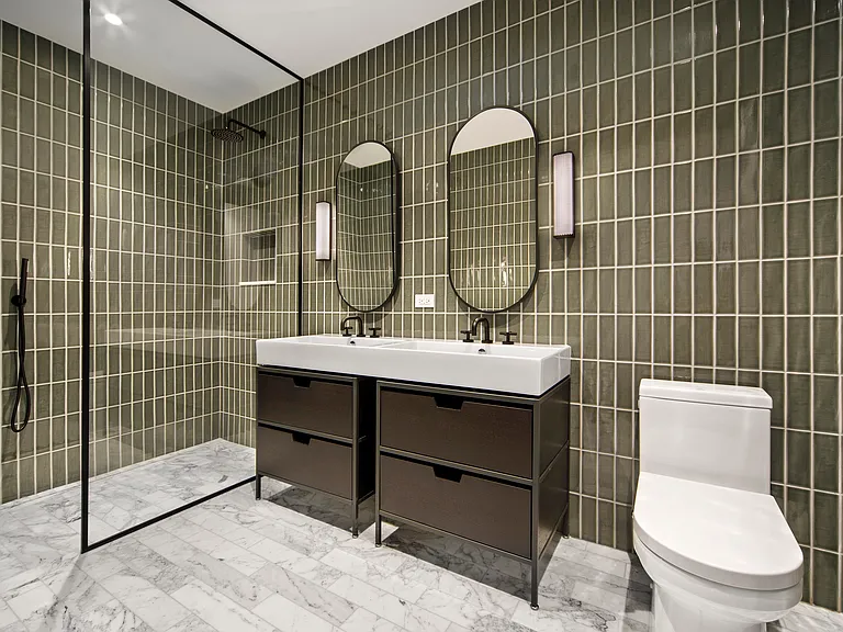 11 Hoyt St #53A — Photo 8