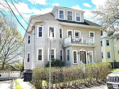 40 Manthorne Rd #2 Photo 1