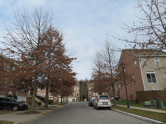 4th image of 611 Parev Way