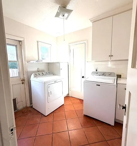 2342 Selby Ave — Photo 30