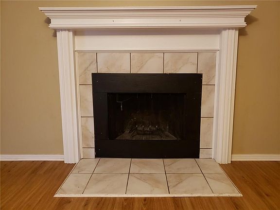 3rd image of 1719 E Lindsey St APT 2