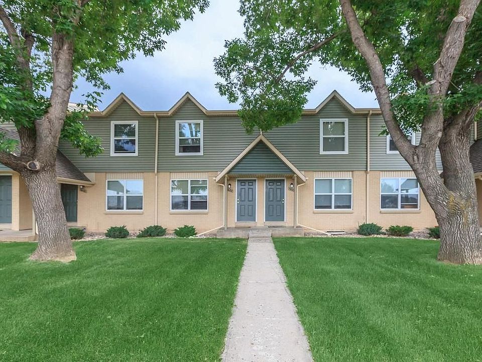 Exterior of our property at Alder Square Rental Townhomes