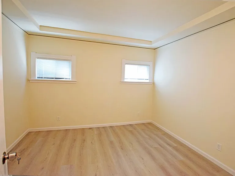 1710 Martin Luther King Jr Way — Photo 34