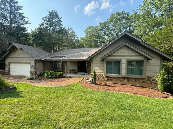 2015 Medicine Bow Dr, Ballwin, MO 63011