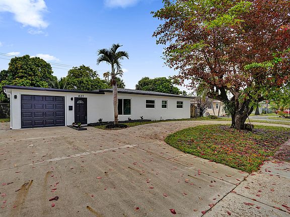 2nd image of 627 W Ilex Drive