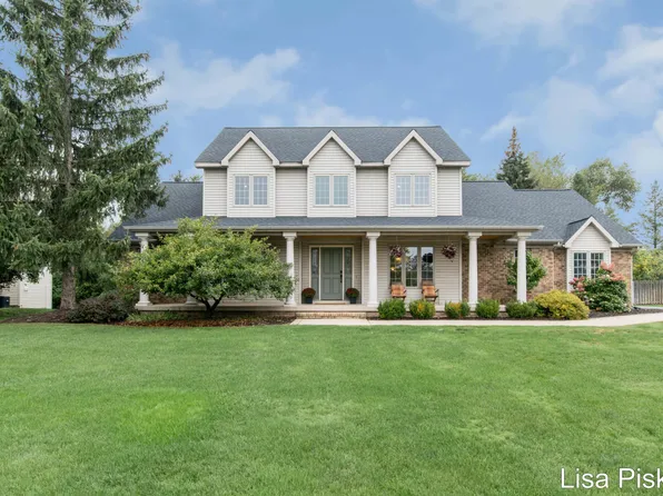 1909 Deerfield Ct SE, Grand Rapids, MI 49546